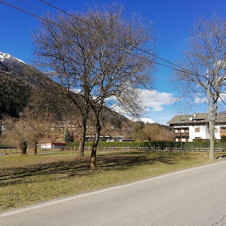 Attico Abbraccio Di Luce Apartment Spiazzo  Luaran gambar