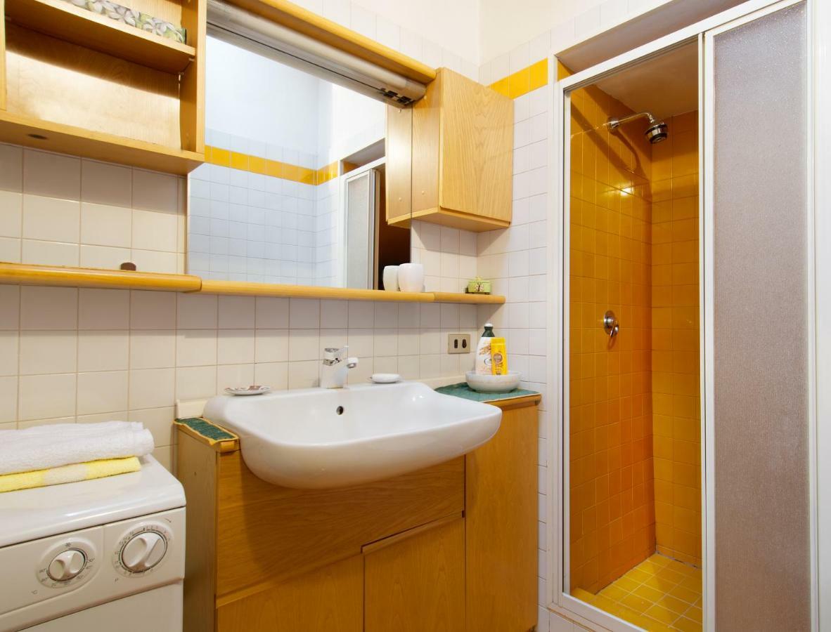 Attico Abbraccio Di Luce Apartment Spiazzo  Luaran gambar